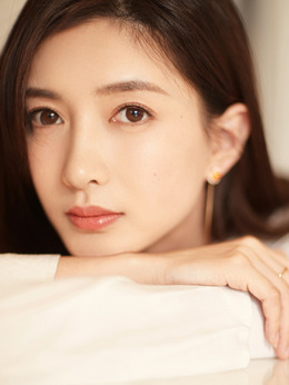 美女“如云”剧情介绍_剧情家