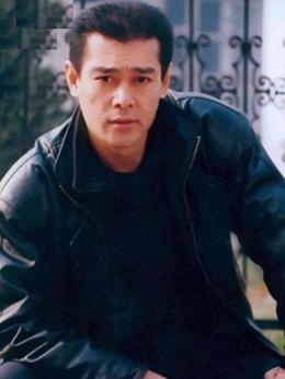 皎洁的月亮剧情介绍_剧情家