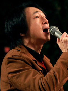 鲜花盛开的村庄剧情介绍_剧情家